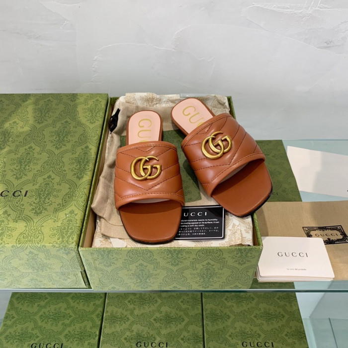 G*u*i sandal