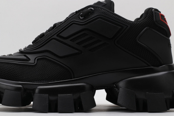 Pra*a sneaker