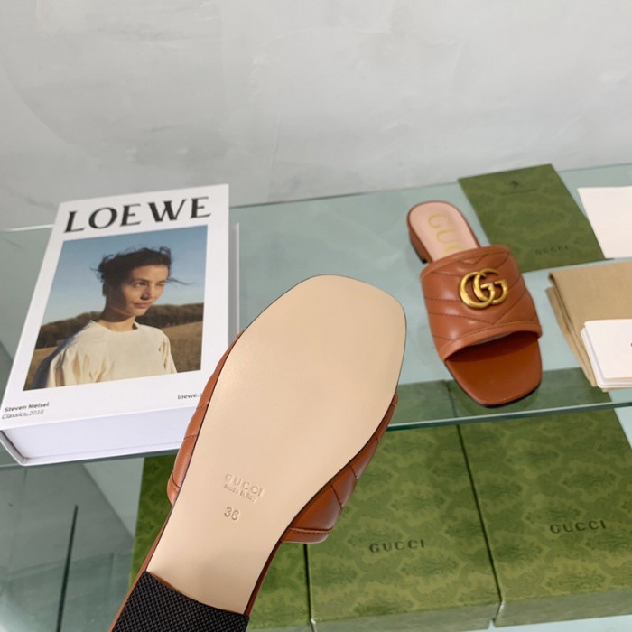 G*u*i sandal
