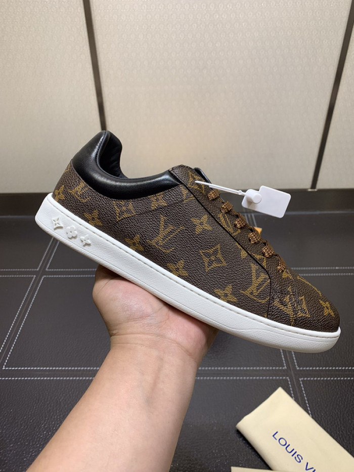 LO1_VTS SNEAKER