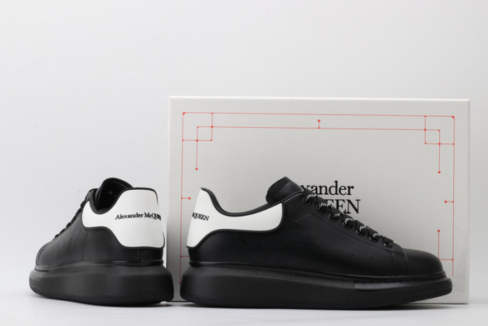 ALEXANDER MCQUEEN OVERSIZED
