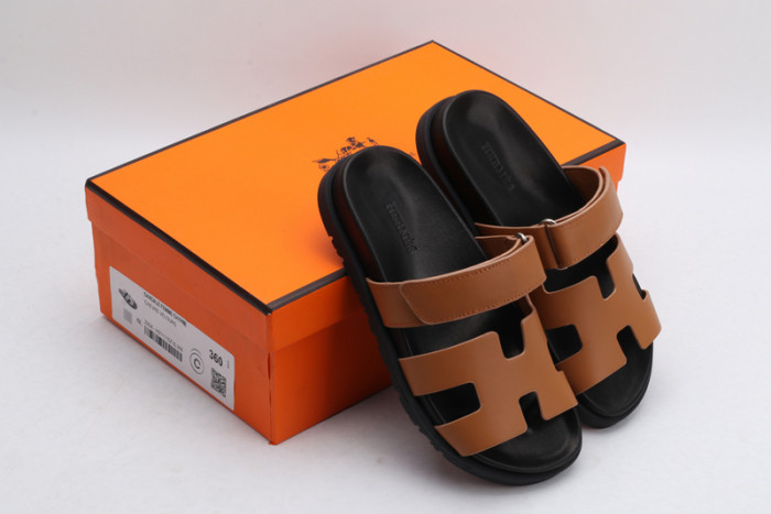 H**mes sandals