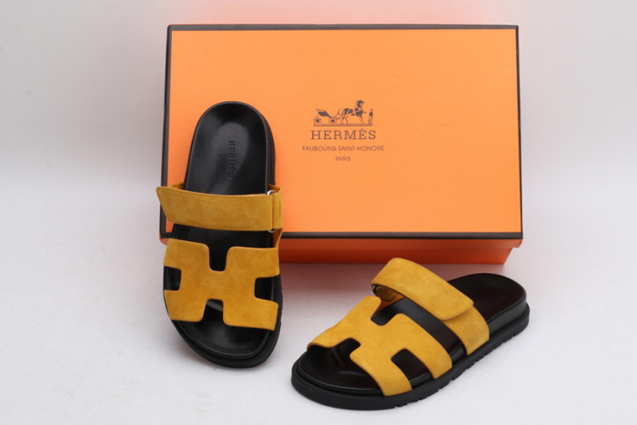 H**mes sandals