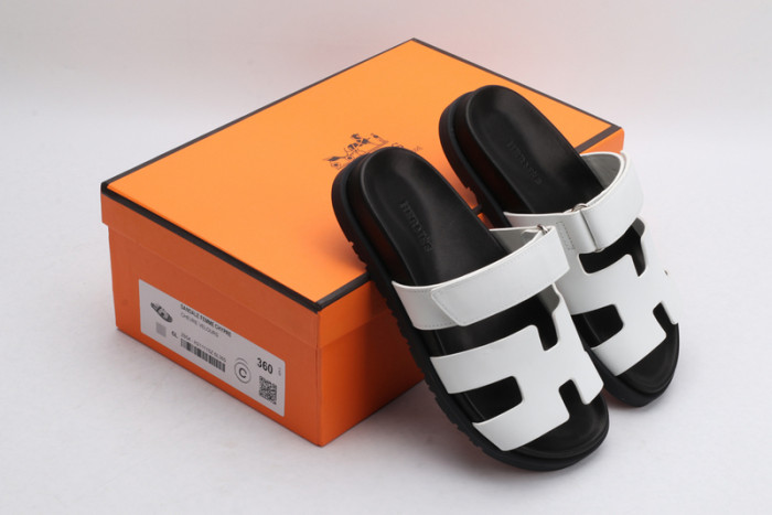 H**mes sandals