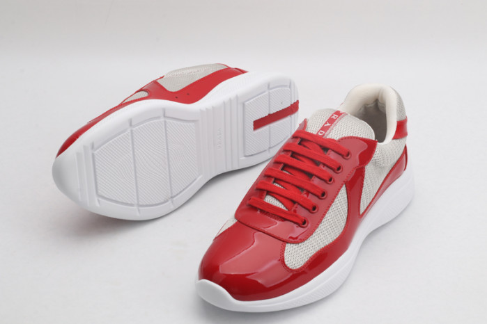 Pra*a sneaker