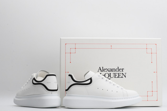 ALEXANDER MCQUEEN OVERSIZED