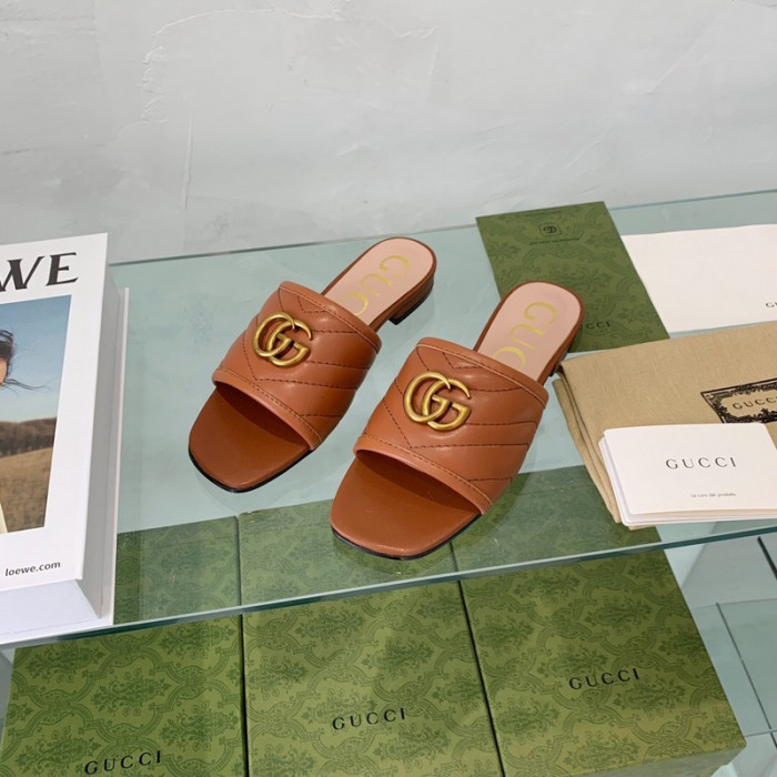 G*u*i sandal