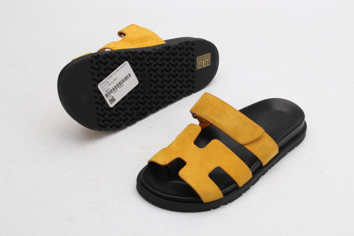 H**mes sandals