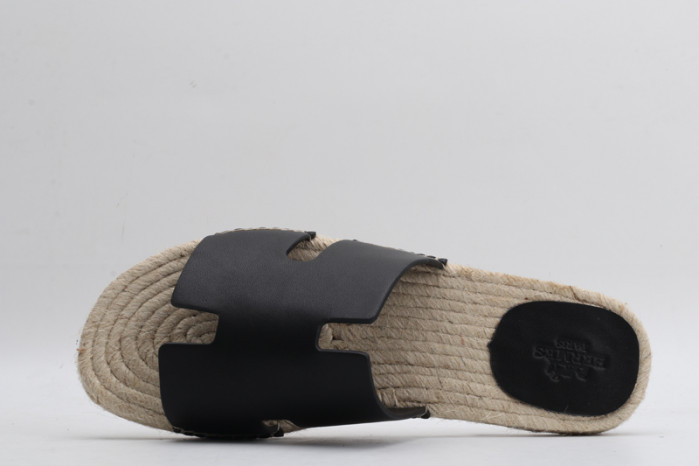 H**mes sandals