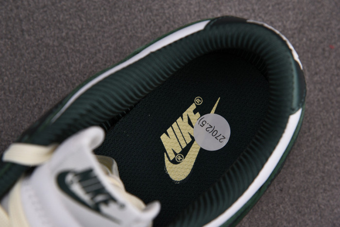 Nike Dunk Low Vintage Green (W) - DQ8580-100
