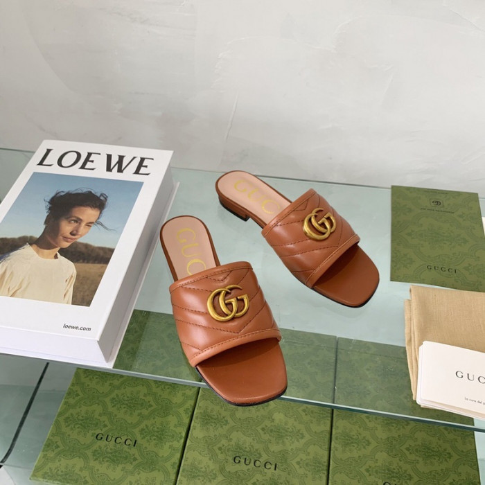 G*u*i sandal
