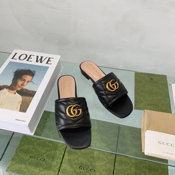 G*u*i sandal