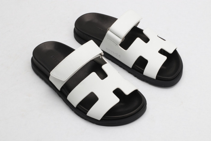 H**mes sandals