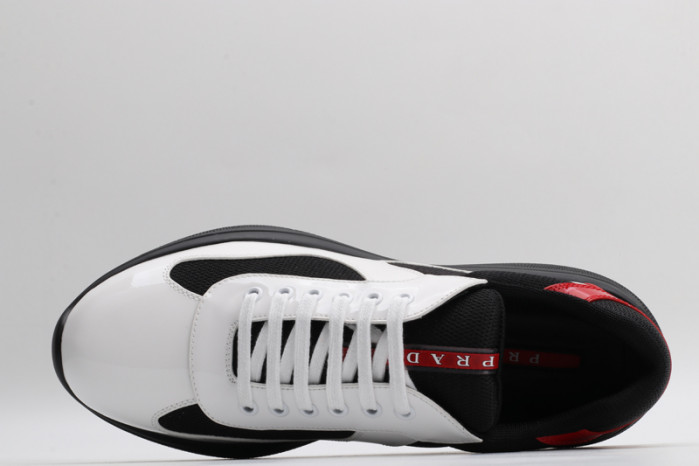 Pra*a sneaker