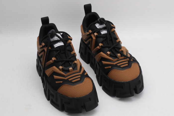 VERS SNEAKERS