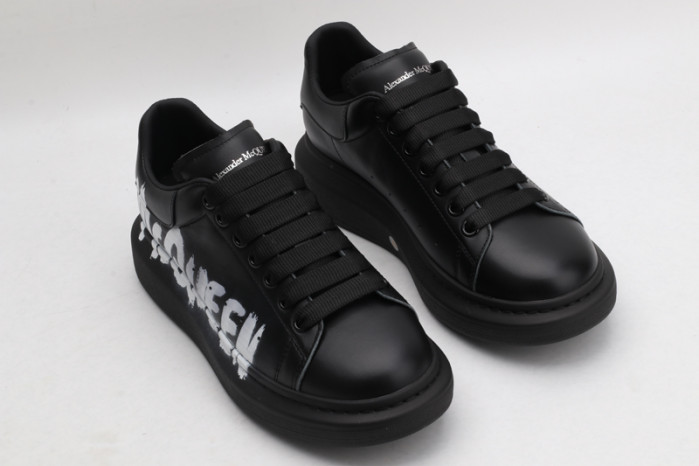 ALEXANDER MCQUEEN OVERSIZED