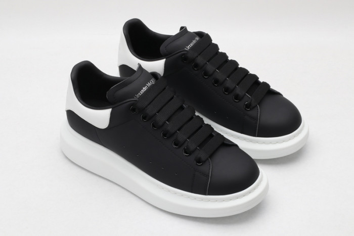 ALEXANDER MCQUEEN OVERSIZED