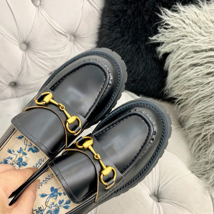 G*u*i loafers