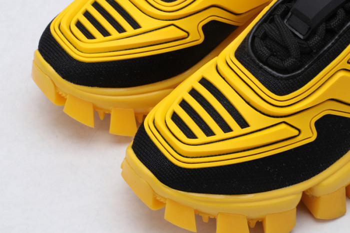 Pra*a sneaker