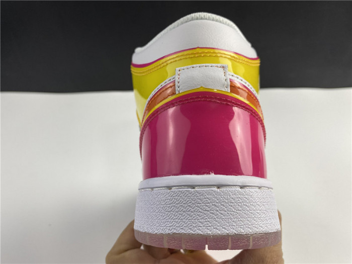 Air Jordan 1 Mid GS "Edge Glow" - CV4611 100