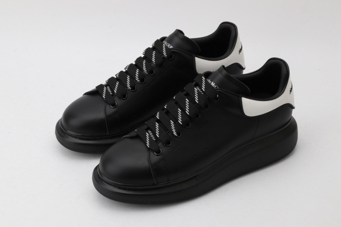 ALEXANDER MCQUEEN OVERSIZED