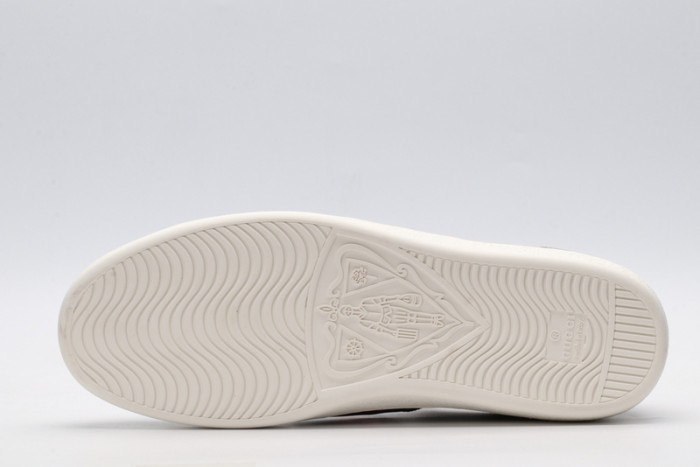 G*u*i  platform sneaker