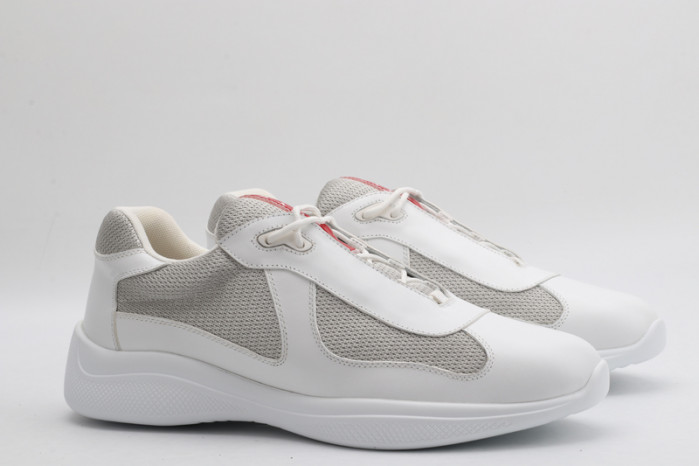 Pra*a sneaker