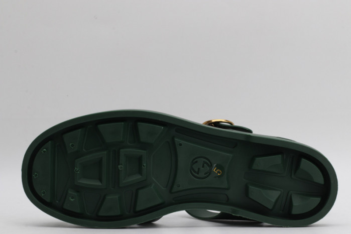 G*u*i sandals