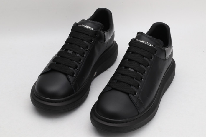ALEXANDER MCQUEEN OVERSIZED