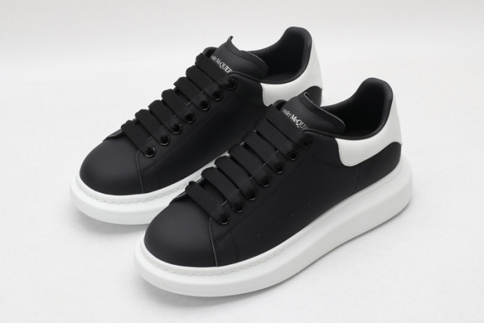ALEXANDER MCQUEEN OVERSIZED