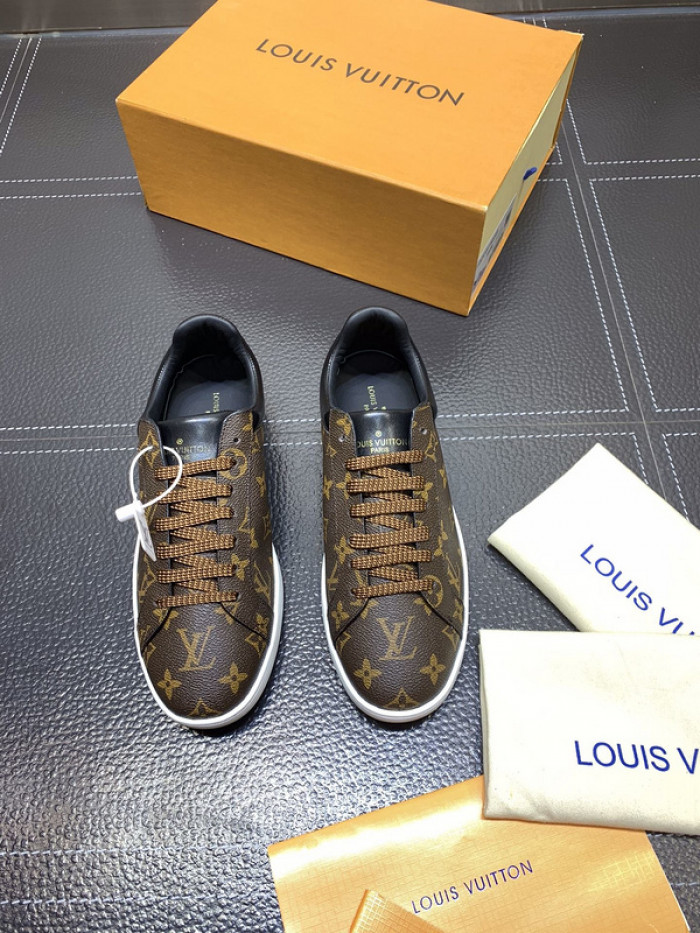 LO1_VTS SNEAKER