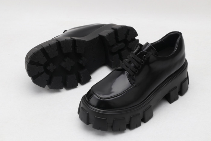Pra*a shoes