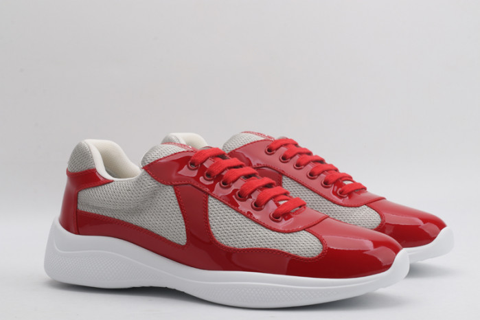 Pra*a sneaker