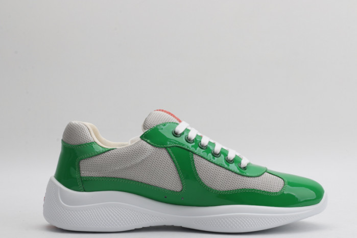 Pra*a sneaker