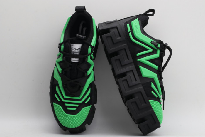VERS SNEAKERS