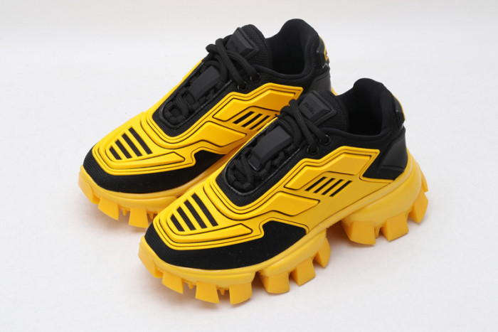 Pra*a sneaker
