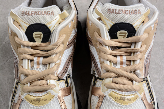 Ba*len*cia*ga -runner