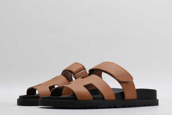 H**mes sandals