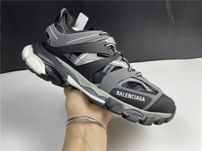 Ba*len*cia*ga track