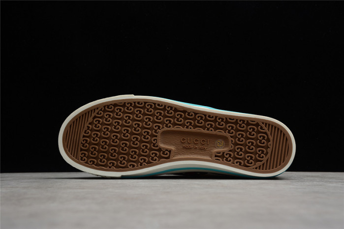 G*u*i sneaker