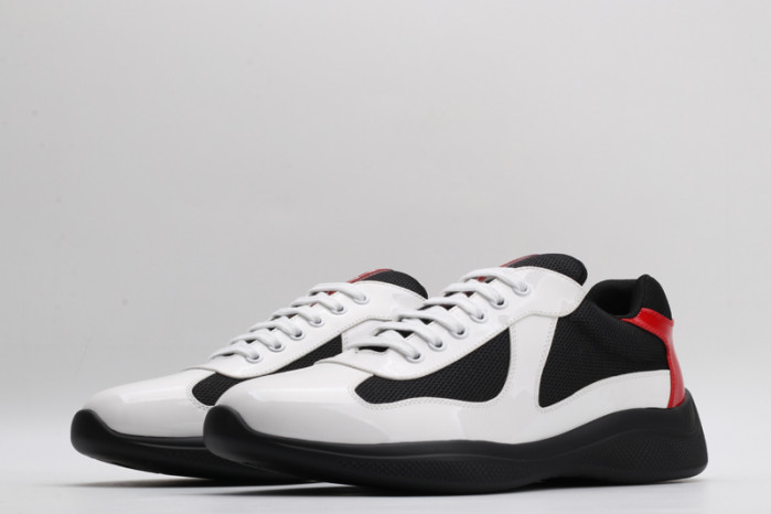 Pra*a sneaker