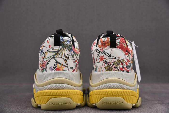 BLCG SNEAKER TRIPLE.S.