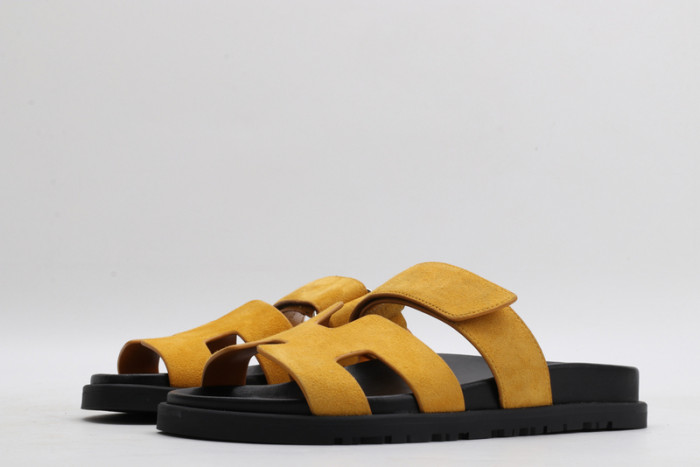H**mes sandals