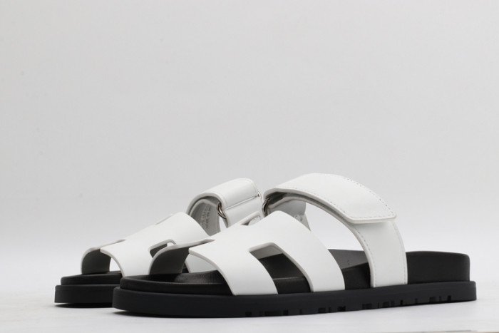 H**mes sandals
