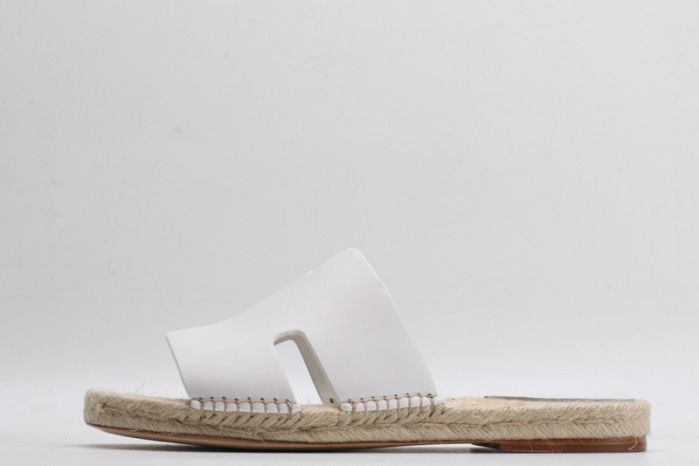 H**mes sandals