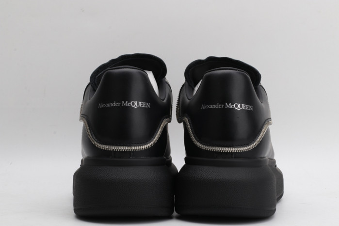 ALEXANDER MCQUEEN OVERSIZED