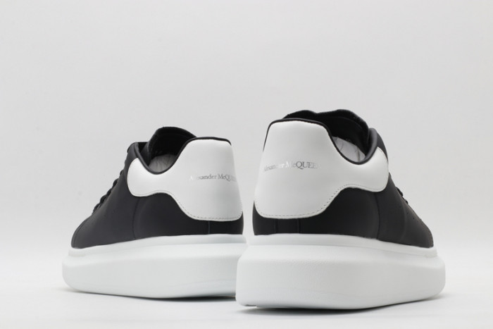 ALEXANDER MCQUEEN OVERSIZED
