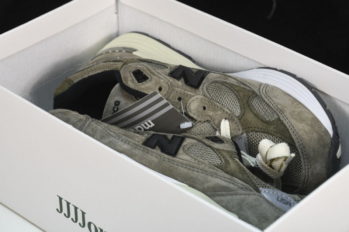 New Balance M992J2