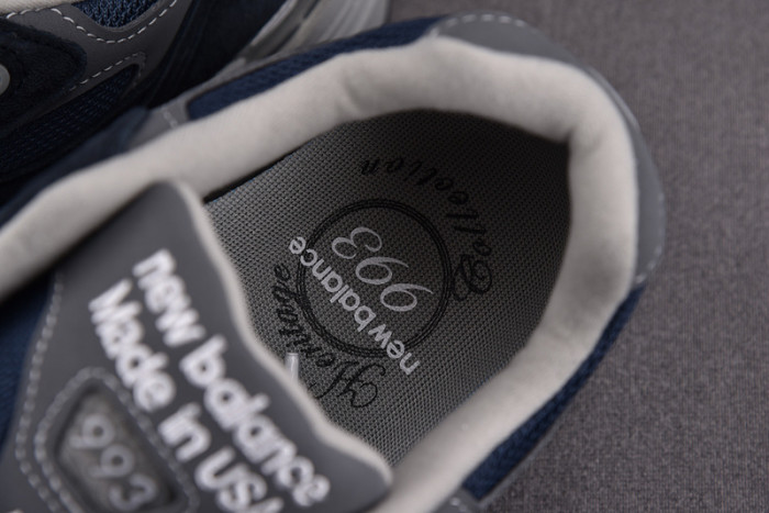 New Balance MR993NV