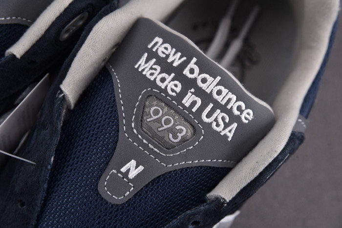 New Balance MR993NV